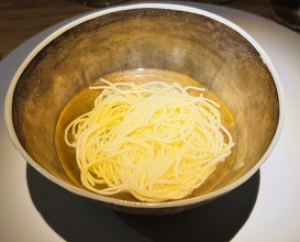 Dinner at Trace (トレイス)