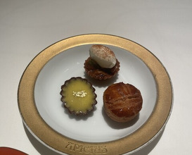 Dinner at APICIUS