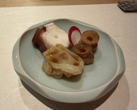 Dinner at Sushi Dokoro Arima (鮨処 有馬)