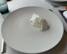 Dinner at ESqUISSE (エスキス)