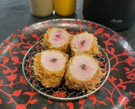 Dinner at Tonkatsu Fujii (とんかつ ふじ井)