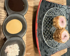 Dinner at Tonkatsu Fujii (とんかつ ふじ井)