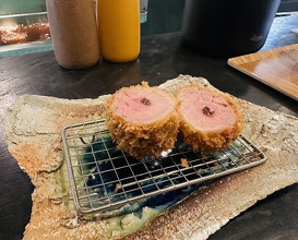 Dinner at Tonkatsu Fujii (とんかつ ふじ井)