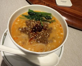 Dinner at Chinese Hanten Fureika (中国飯店 富麗華)