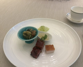 Dinner at Chinese Hanten Fureika (中国飯店 富麗華)