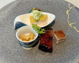 Dinner at Chinese Hanten Fureika (中国飯店 富麗華)