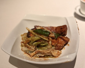 Dinner at Chinese Hanten Fureika (中国飯店 富麗華)