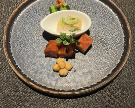 Dinner at Chinese Hanten Fureika (中国飯店 富麗華)