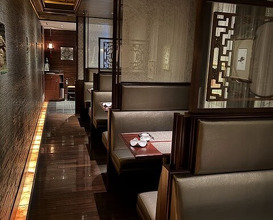 Dinner at Chinese Hanten Fureika (中国飯店 富麗華)