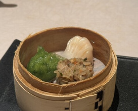 Dinner at Chinese Hanten Fureika (中国飯店 富麗華)