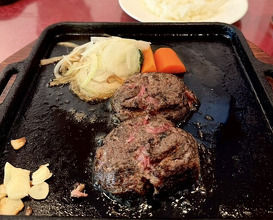 Dinner at Sumiyaki Hamburger Steak Gyusen (炭焼ハンバーグ 牛船)