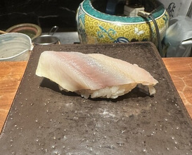 Dinner at HATSUNEZUSHI (初音鮨)