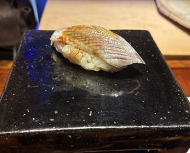 Dinner at HATSUNEZUSHI (初音鮨)
