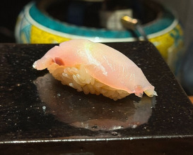 Dinner at HATSUNEZUSHI (初音鮨)