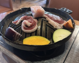 Dinner at Hitsujiya (ひつじや)