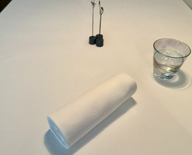 Dinner at Installation Table ENSO L'asymetrie du calme (Installation Table ENSO L'asymetrie du calme)