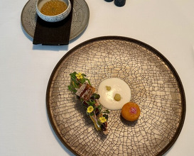 Dinner at Installation Table ENSO L'asymetrie du calme (Installation Table ENSO L'asymetrie du calme)