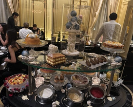 Dinner at Gastronomy Joel Robuchon (ガストロノミー ジョエル・ロブション)