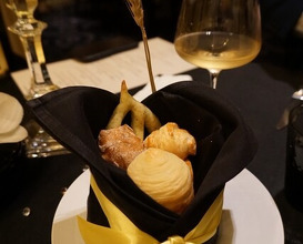 Dinner at Gastronomy Joel Robuchon (ガストロノミー ジョエル・ロブション)