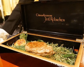 Dinner at Gastronomy Joel Robuchon (ガストロノミー ジョエル・ロブション)