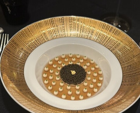 Dinner at Gastronomy Joel Robuchon (ガストロノミー ジョエル・ロブション)