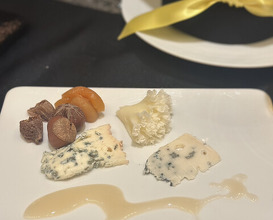 Dinner at Gastronomy Joel Robuchon (ガストロノミー ジョエル・ロブション)