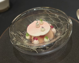 Dinner at Gastronomy Joel Robuchon (ガストロノミー ジョエル・ロブション)