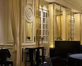 Dinner at Gastronomy Joel Robuchon (ガストロノミー ジョエル・ロブション)
