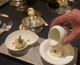 Dinner at Gastronomy Joel Robuchon (ガストロノミー ジョエル・ロブション)