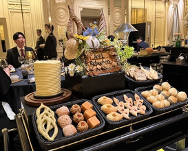 Dinner at Gastronomy Joel Robuchon (ガストロノミー ジョエル・ロブション)