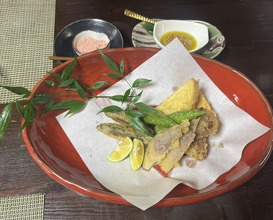 Dinner at Katatsumuri (かたつむり)