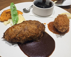 Dinner at kitchen Toshiki (kitchen俊貴)