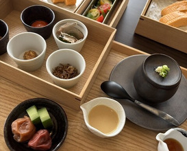 Dinner at LAT.34°N by AO