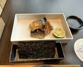 Dinner at LAT.34°N by AO