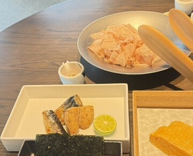 Dinner at LAT.34°N by AO