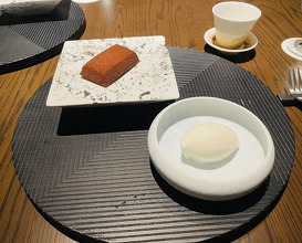 Dinner at LAT.34°N by AO