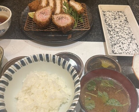 Dinner at Tonkatsu Mange (とんかつ マンジェ)