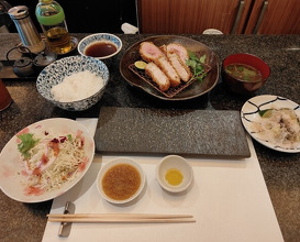 Dinner at Tonkatsu Mange (とんかつ マンジェ)
