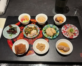 Dinner at Ninshu Rou (仁修樓)