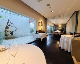 Dinner at Otowa restaurant (オトワ レストラン)