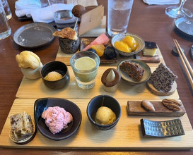 Dinner at Restaurant SNOW (レストラン スノゥ)