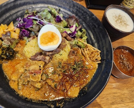 Dinner at SPICY CURRY Roka (SPICY CURRY 魯珈)