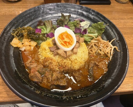 Dinner at SPICY CURRY Roka (SPICY CURRY 魯珈)