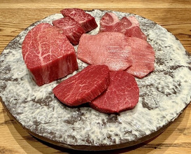 Dinner at Yakiniku Sudou Haruyoshi (焼肉すどう 春吉)