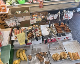Dinner at Suzaki Shokuryohin Ten (須崎食料品店)