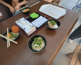 Dinner at Suzaki Shokuryohin Ten (須崎食料品店)