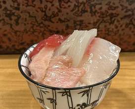 Dinner at Takara Zushi Bunten (宝寿司分店)