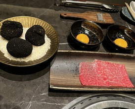 Dinner at YORONIKU TOKYO