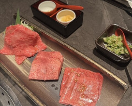 Dinner at YORONIKU TOKYO