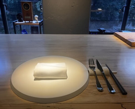 Dinner at Trace (トレイス)